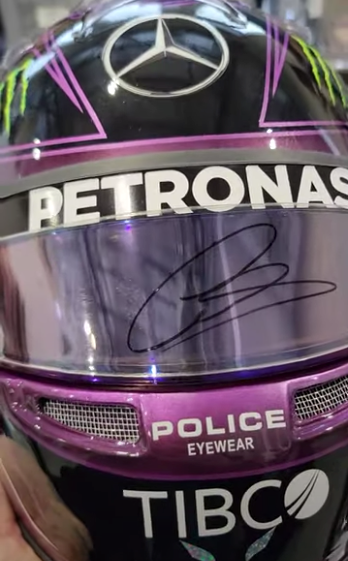 Video: Lewis Hamilton Signed Helmet Race Worn Visor 2021 BLM✊🏾