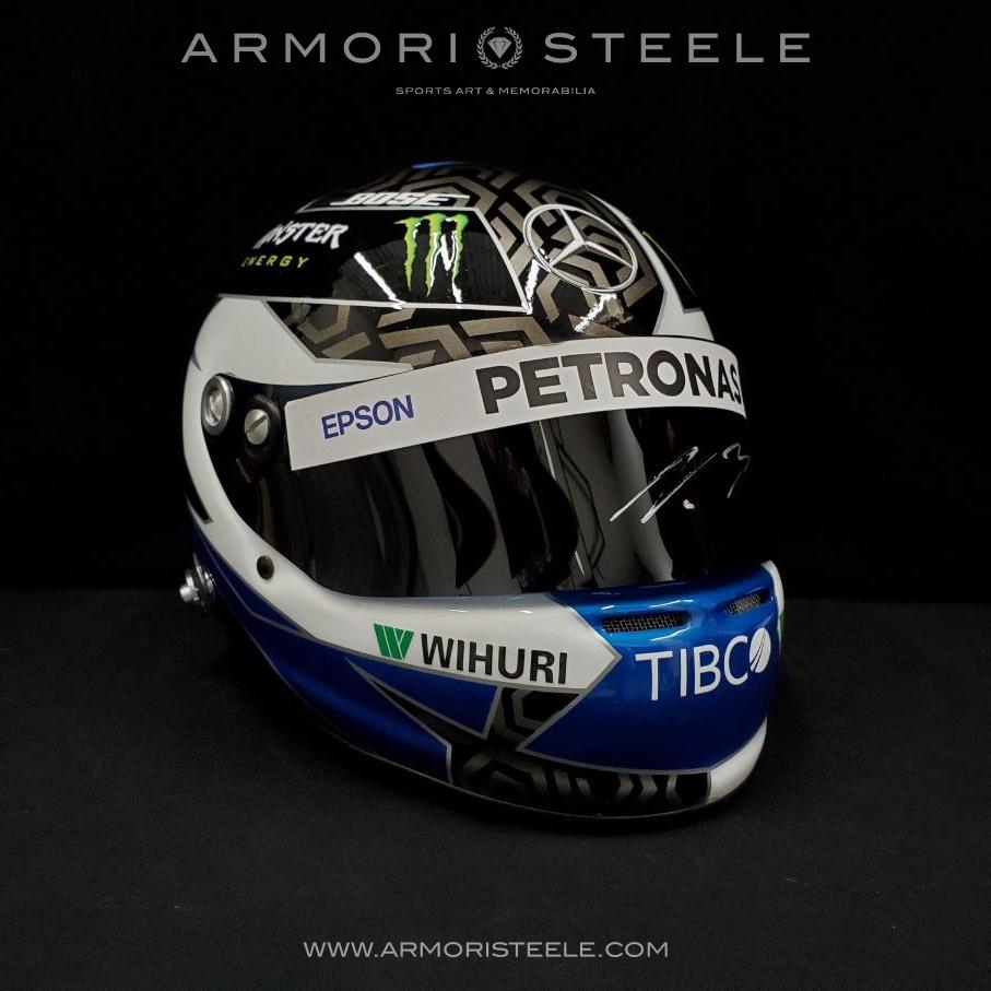F1 Valtteri Bottas 2019 1/5ヘルメットサイン入り。 F1 Valtteri Bottas 2019 1/5ヘルメットサイン入り。 - メルカリ