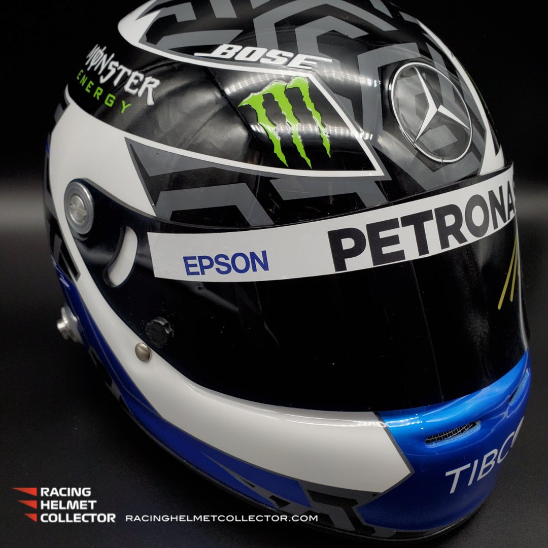 F1 Valtteri Bottas 2019 1/5ヘルメットサイン入り。 F1 Valtteri Bottas 2019 1/5ヘルメットサイン入り。 F1