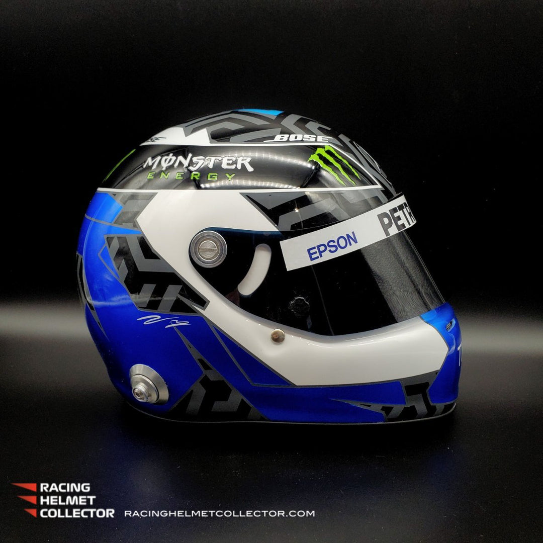 F1 Valtteri Bottas 2019 1/5ヘルメットサイン入り。 F1 Valtteri Bottas 2019 1/5ヘルメットサイン入り。 F1